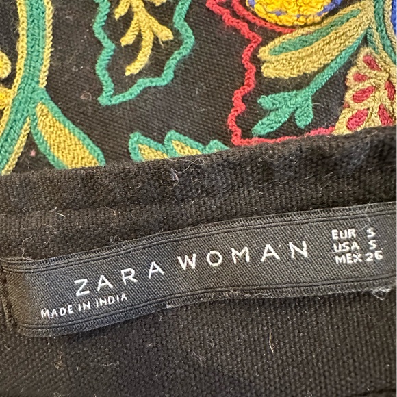 Zara Mini Skirt Black Embroidered w/rich tones yellow red blue green SIZE SMALL - Picture 5 of 9